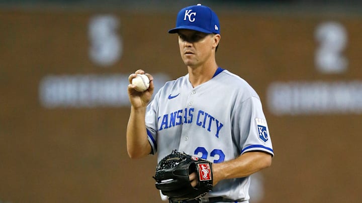 Zack Greinke lanzará por novena temporada con los Reales de Kansas City