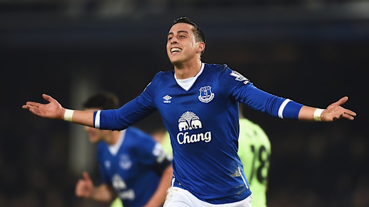 El jugador Ramiro Funes Mori celebra un gol con el Everton. El jugador Ramiro Funes Mori celebra un gol con el Everton.