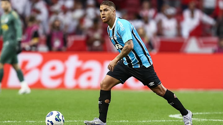 Cuéllar fica novamente à disposição