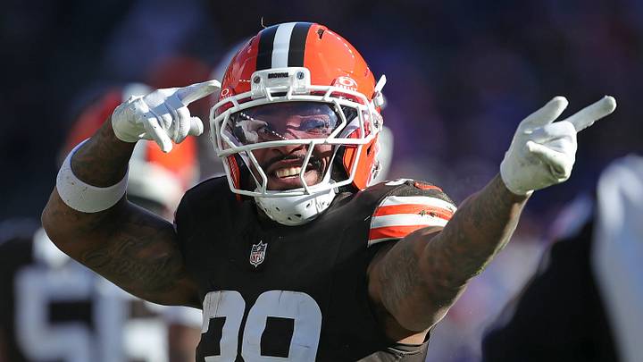 Cleveland Browns running back Trayveon Williams (38). Cleveland Browns running back Trayveon Williams (38).