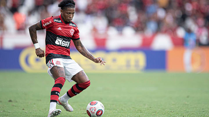 No radar do Bahia, Marinho deve permanecer no Flamengo