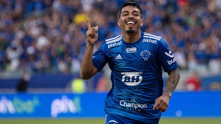 Lateral de 23 anos foi campeão com o Cruzeiro e tem experiência no futebol paulista