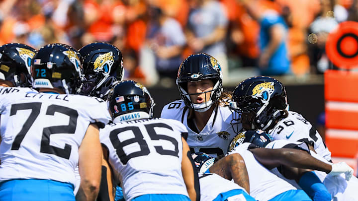 Sep 14, 2025; Cincinnati, Ohio, USA; Jacksonville Jaguars quarterback Trevor Lawrence (16) huddles his team in the first half against the Cincinnati Bengals at Paycor Stadium. Mandatory Credit: Katie Stratman-Imagn Images