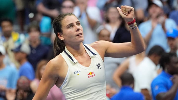 In her debut at Arthur Ashe Stadium, former Virginia tennis star Emma Navarro defeated No. 3 seed Coco Gauff to advance to the quarterfinals of the 2024 U.S. Open. In her debut at Arthur Ashe Stadium, former Virginia tennis star Emma Navarro defeated No. 3 seed Coco Gauff to advance to the quarterfinals of the 2024 U.S. Open.