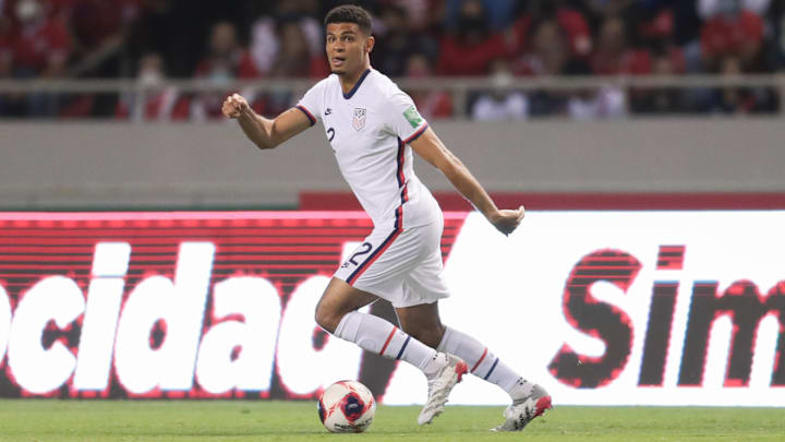 Miles Robinson is back from injury to feature for the USMNT. 