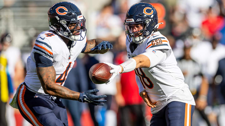 Get used to seeing this more often in 2025, Caleb Williams handing off to D'Andrew Swift or faking the handoff to throw.