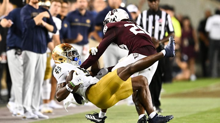 Notre Dame Fighting Irish wide receiver Beaux Collins catches a pass vs. Texas A&M Aggies 