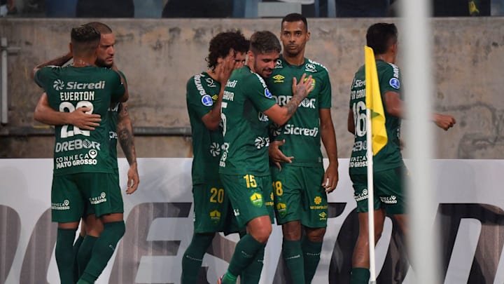 De olho na premiação milionária, o Cuiabá tenta voltar a vencer na Arena Pantanal 