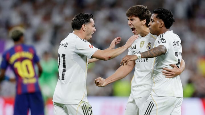 Gonzalo Garcia (Mitte) hat es dem VfB Stuttgart angetan 