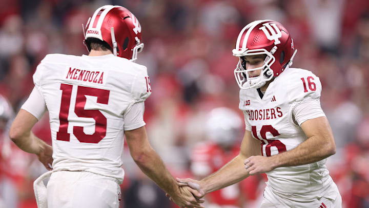 Fernando Mendoza, Alberto Mendoza, Indiana Hoosiers