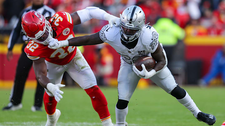 Las Vegas Raiders v Kansas City Chiefs