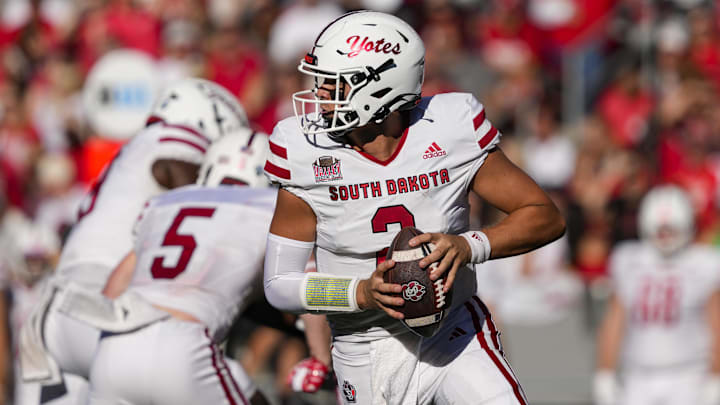 South Dakota quarterback Aidan Bouman (2)