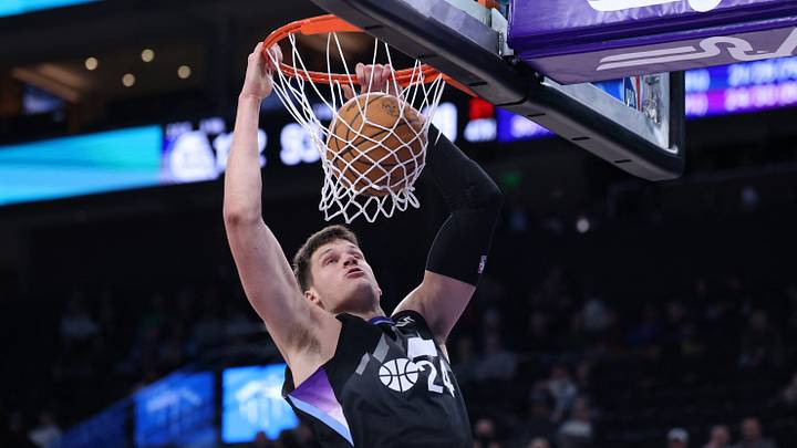 Mar 3, 2025; Salt Lake City, Utah, USA; Utah Jazz center Walker Kessler (24) dunks against the Detroit Pistons during the second half at Delta Center. Mandatory Credit: Rob Gray-Imagn Images Mar 3, 2025; Salt Lake City, Utah, USA; Utah Jazz center Walker Kessler (24) dunks against the Detroit Pistons during the second half at Delta Center. Mandatory Credit: Rob Gray-Imagn Images