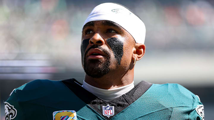 Oct 5, 2025; Philadelphia, Pennsylvania, USA; Philadelphia Eagles quarterback Jalen Hurts (1) before action against the Denver Broncos at Lincoln Financial Field. Mandatory Credit: Bill Streicher-Imagn Images Oct 5, 2025; Philadelphia, Pennsylvania, USA; Philadelphia Eagles quarterback Jalen Hurts (1) before action against the Denver Broncos at Lincoln Financial Field. Mandatory Credit: Bill Streicher-Imagn Images