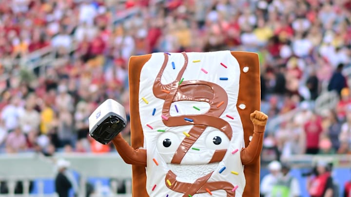 Iowa State v Miami - Pop-Tarts Bowl