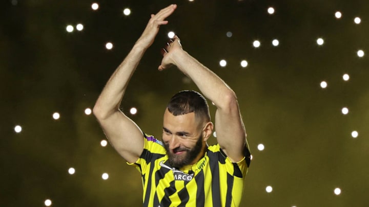 Karim Benzema deixou o Real Madrid e assinou com o Al-Ittihad