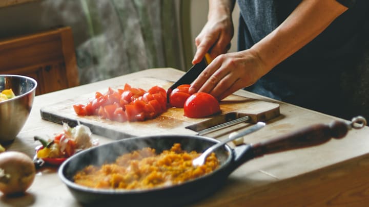 Discover the kitchen essentials that chefs swear by. 