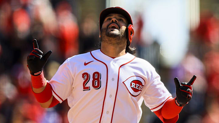 Cincinnati Reds third baseman Eugenio Suarez (28) reacts