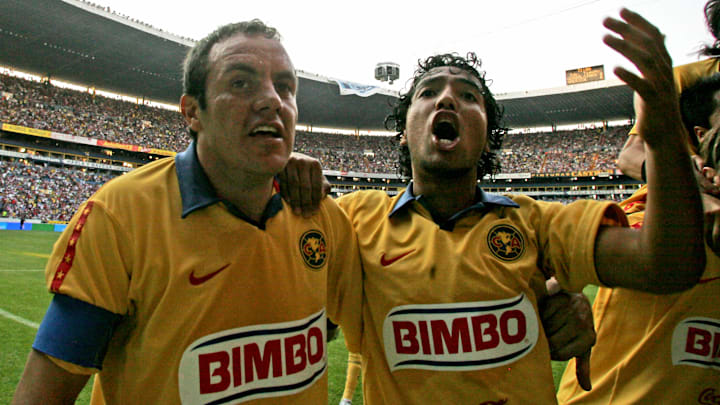 Juan Carlos 'More' Mosqueda estaba llamado a ser el sucesor de Cuauhtémoc Blanco en el América, sin embargo, no logró consolidarse y salió del club. Juan Carlos 'More' Mosqueda estaba llamado a ser el sucesor de Cuauhtémoc Blanco en el América, sin embargo, no logró consolidarse y salió del club.