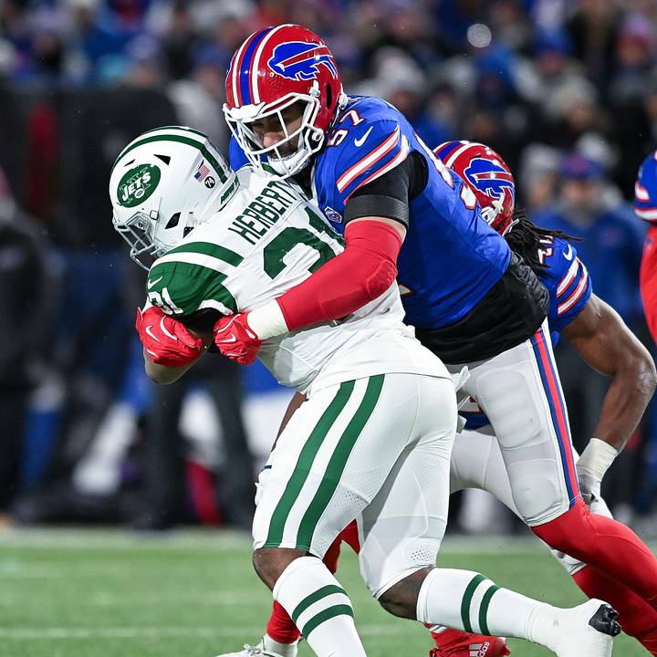 Seahawks Should Look Into Signing AJ Epenesa After Browns Debacle