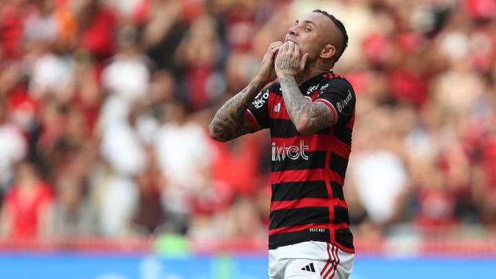 Cebolinha vai passar por cirurgia e desfalca o Flamengo no restante da temporada.