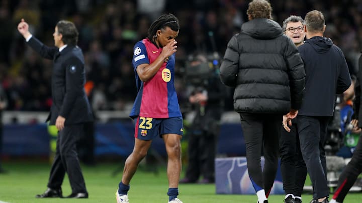 Sortie sur blessure de Jules Koundé lors du match aller contre l'Inter Sortie sur blessure de Jules Koundé lors du match aller contre l'Inter