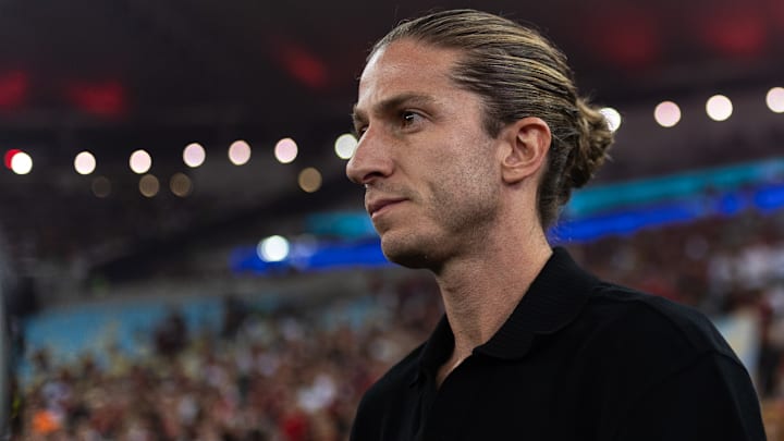 Filipe Luís estreou pelo Flamengo com vitória sobre o Corinthians