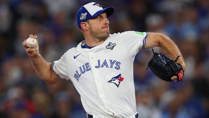 World Series - Los Angeles Dodgers v Toronto Blue Jays - Game Seven