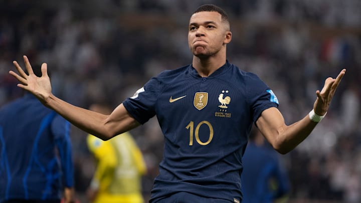 La France veut composter très vite son ticket pour l'Euro 2024.