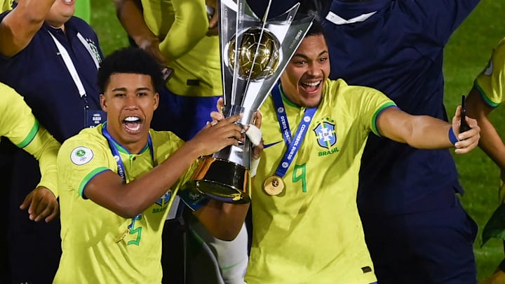 Garotos que foram campeões do Sul-Americano Sub-20 podem ganhar chances entre os titulares