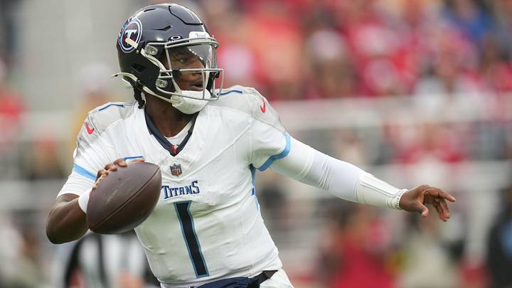 Dec 14, 2025; Santa Clara, California, USA; Tennessee Titans quarterback Cam Ward (1) looks to pass during the first quarter against the San Francisco 49ers at Levi's Stadium. Mandatory Credit: Cary Edmondson-Imagn Images Dec 14, 2025; Santa Clara, California, USA; Tennessee Titans quarterback Cam Ward (1) looks to pass during the first quarter against the San Francisco 49ers at Levi's Stadium. Mandatory Credit: Cary Edmondson-Imagn Images