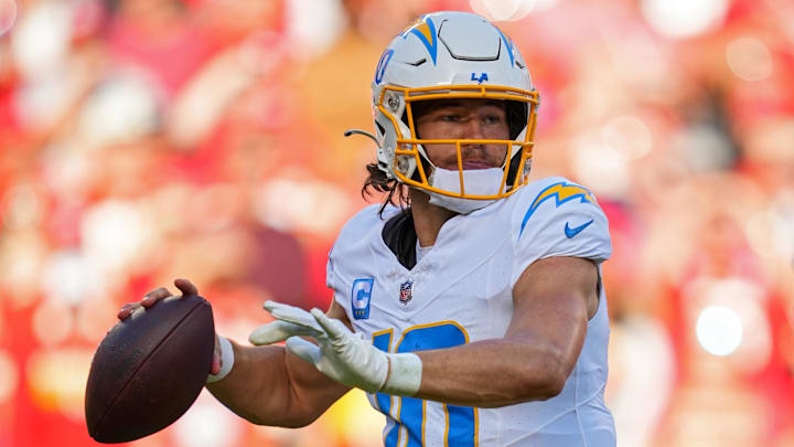 Los Angeles Chargers quarterback Justin Herbert (10).