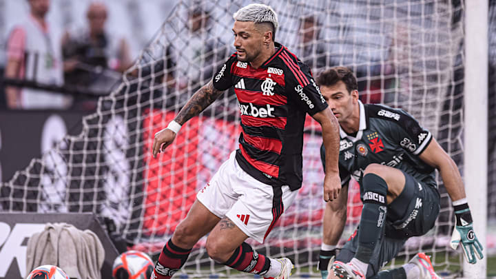 Arrascaeta e Léo Jardim possuem status de ídolo em seus respectivos clubes Arrascaeta e Léo Jardim possuem status de ídolo em seus respectivos clubes