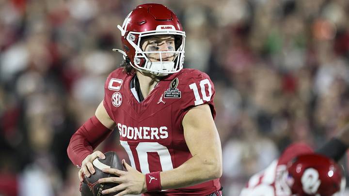 Oklahoma Sooners quarterback John Mateer (10) looks to make a pass in the first half against the Alabama Crimson Tide at Gaylord Family OK Memorial Stadium. Oklahoma Sooners quarterback John Mateer (10) looks to make a pass in the first half against the Alabama Crimson Tide at Gaylord Family OK Memorial Stadium.