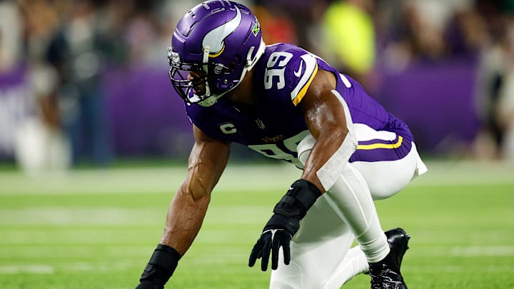 Green Bay Packers v Minnesota Vikings