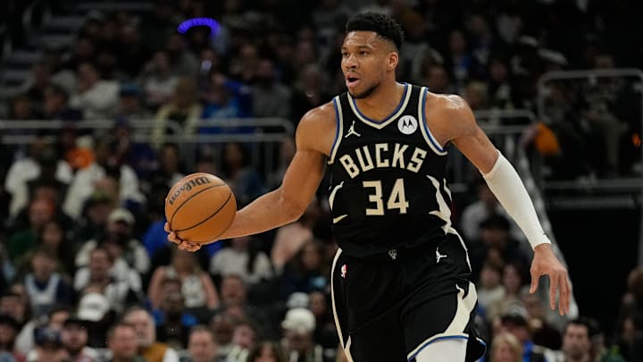 New York Knicks v Milwaukee Bucks