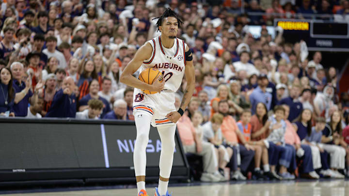 Alabama v Auburn