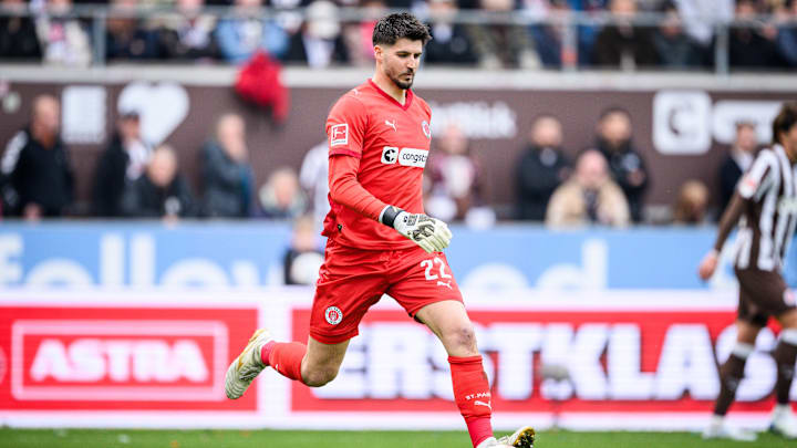 Nikola Vasilj hat nur einen für die Bundesliga gültigen Vertrag