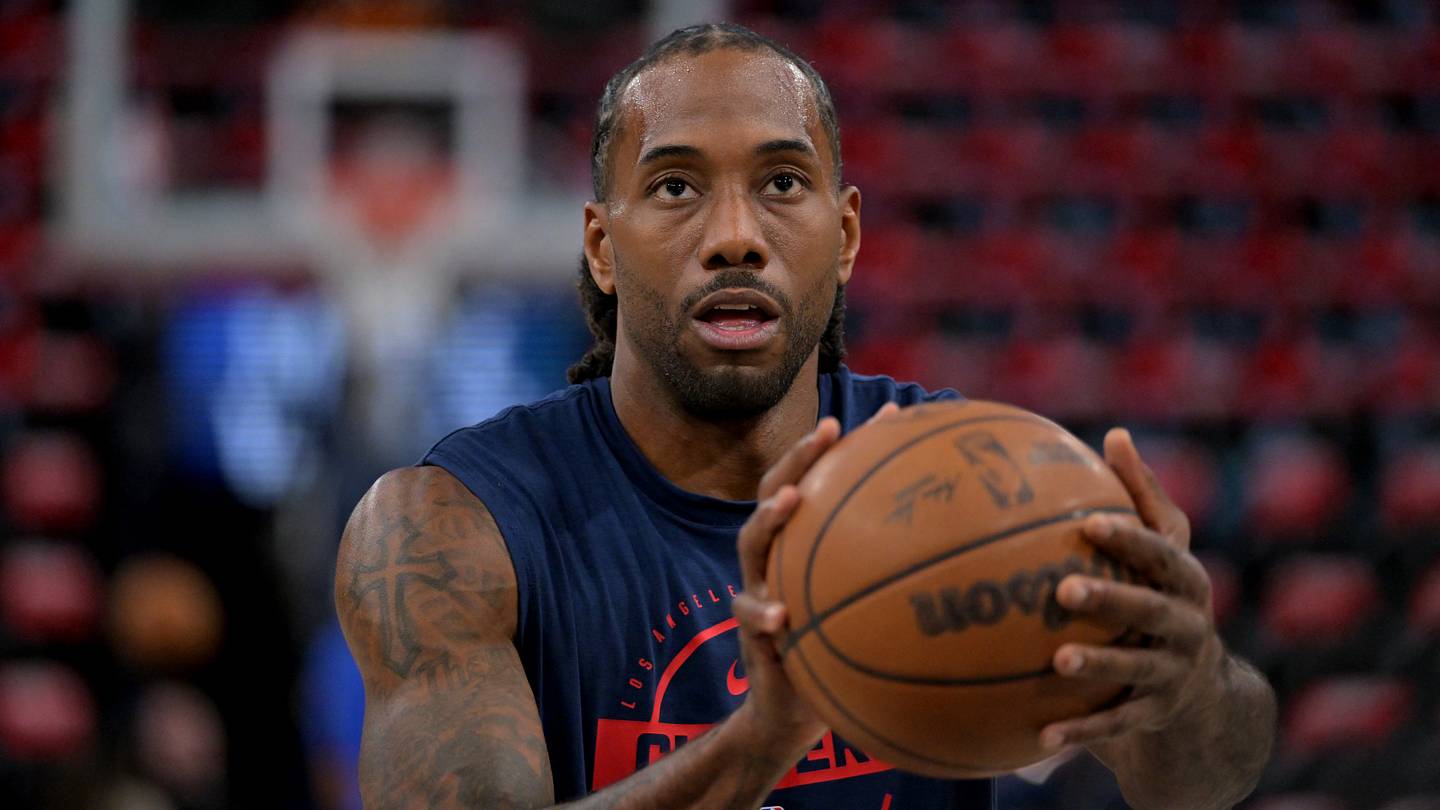 Clippers Trade Kawhi Leonard, Begin Youth Rebuild
