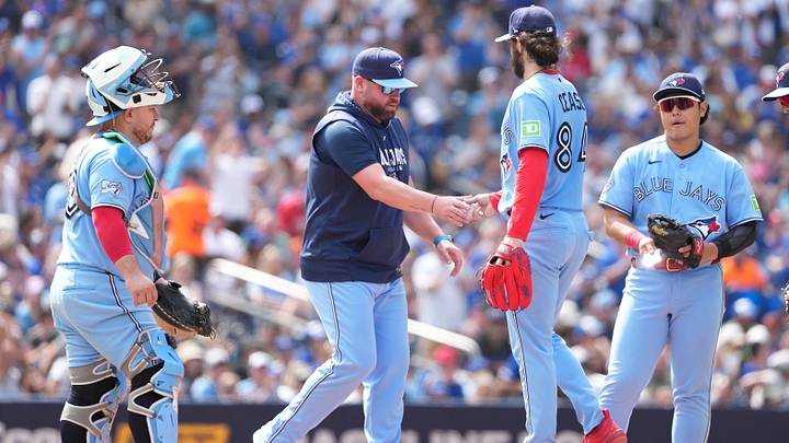 Toronto Blue Jays starting pitcher Dylan Cease is relieved by manager John Schneider. Credit: Nick Turchiaro-Imagn Images Toronto Blue Jays starting pitcher Dylan Cease is relieved by manager John Schneider. Credit: Nick Turchiaro-Imagn Images