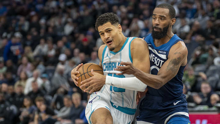 Josh Green, Mike Conley