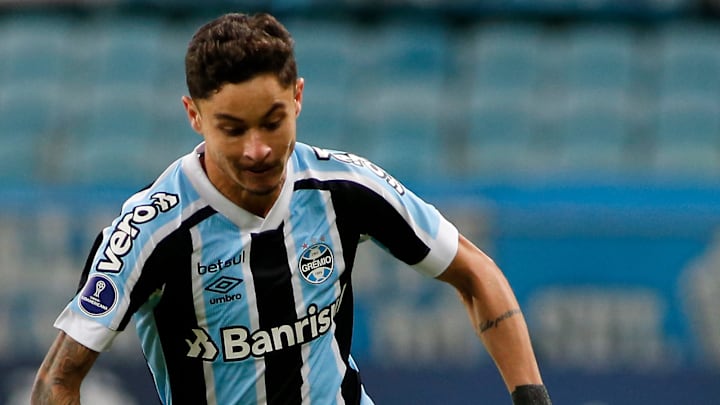 Diogo Barbosa atuará na vaga de Nicolas, que sequer viajou Diogo Barbosa atuará na vaga de Nicolas, que sequer viajou