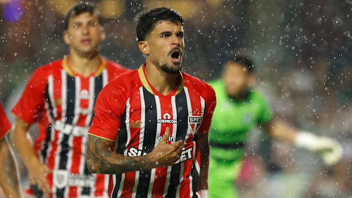 Cauly está emprestado pelo Bahia até o final do ano