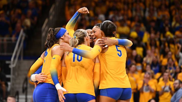 No. 1 Pitt Volleyball Sweeps No. 3 Penn State in the Keystone Classic at the Petersen Events Center 