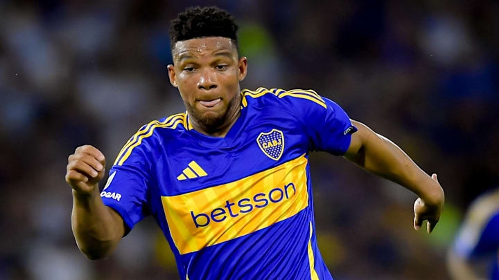 El lateral izquierdo colombiano, Frank Fabra, tiene chances de irse de Boca Juniors para irse a México, dijo el periodista Jonathan Riniti, ya que es pretendido por Xolos y Puebla.
