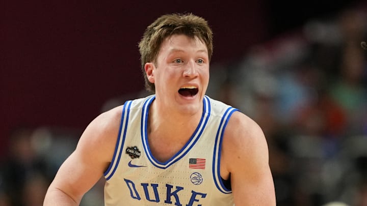 Apr 5, 2025; San Antonio, TX, USA; Duke Blue Devils guard Kon Knueppel (7) controls the ball against the Houston Cougars during the first half in the semifinals of the men's Final Four of the 2025 NCAA Tournament at the Alamodome. Mandatory Credit: Bob Donnan-Imagn Images Apr 5, 2025; San Antonio, TX, USA; Duke Blue Devils guard Kon Knueppel (7) controls the ball against the Houston Cougars during the first half in the semifinals of the men's Final Four of the 2025 NCAA Tournament at the Alamodome. Mandatory Credit: Bob Donnan-Imagn Images