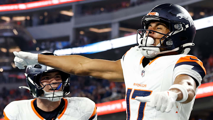Denver Broncos WR Devaughn Vele