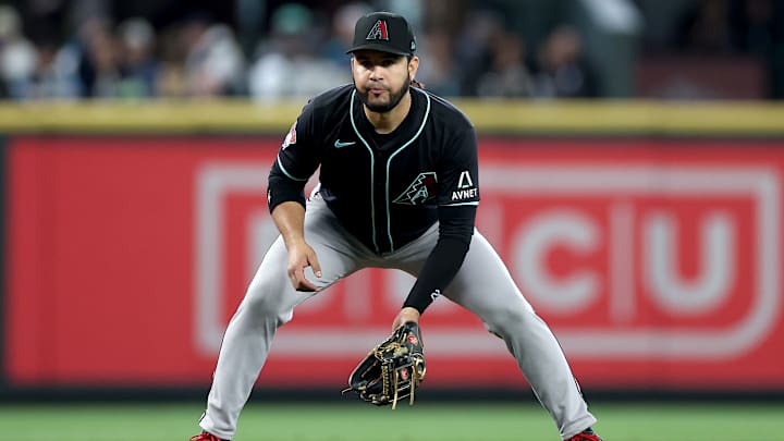 Arizona podría escuchar ofertas por el venezolano Eugenio Suárez