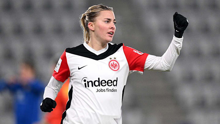 Laura Freigang im Trikot der Eintracht aus Frankfurt