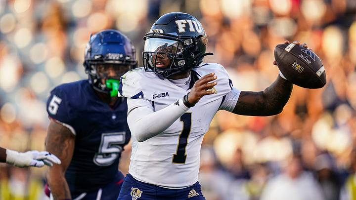 Oct 4, 2025; East Hartford, Connecticut, USA; FIU Panthers quarterback Keyone Jenkins (1) throws a pass against the UConn Huskies in the third quarter at Pratt & Whitney Stadium at Rentschler Field. Mandatory Credit: David Butler II-Imagn Images Oct 4, 2025; East Hartford, Connecticut, USA; FIU Panthers quarterback Keyone Jenkins (1) throws a pass against the UConn Huskies in the third quarter at Pratt & Whitney Stadium at Rentschler Field. Mandatory Credit: David Butler II-Imagn Images